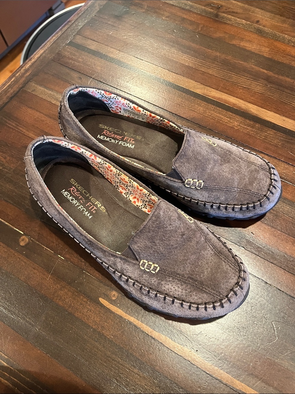 Skechers Relaxed Fit womens brown suede Memory Foam Loafers 7.5